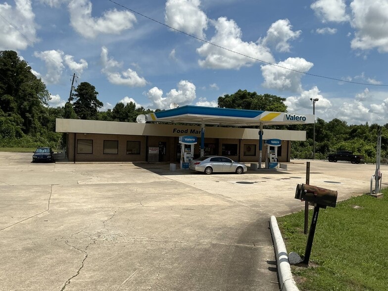 Primary Photo Of 2400 W Point Pkwy, Opelika Convenience Store For Sale