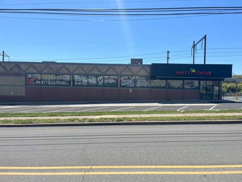 More Photos Of 540 W Mount Carmel Ave, Glenside Unknown For Lease