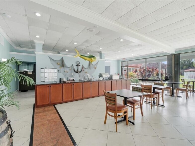 More Photos Of 8797 20th St, Vero Beach Hotel For Sale