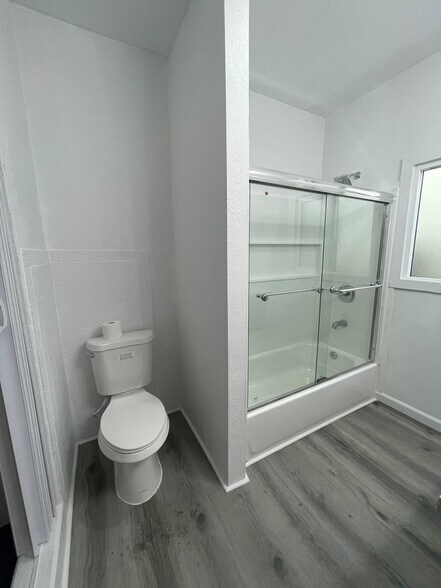 More Photos Of 1746 Crenshaw Blvd, Los Angeles Apartments For Sale