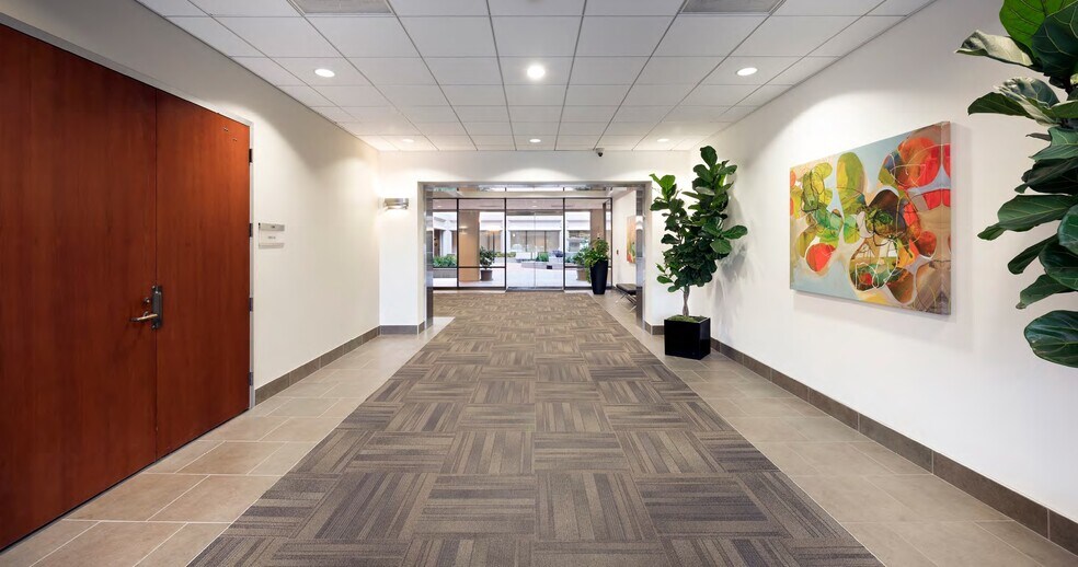 More Photos Of 2025 Gateway Pl, San Jose Office For Lease