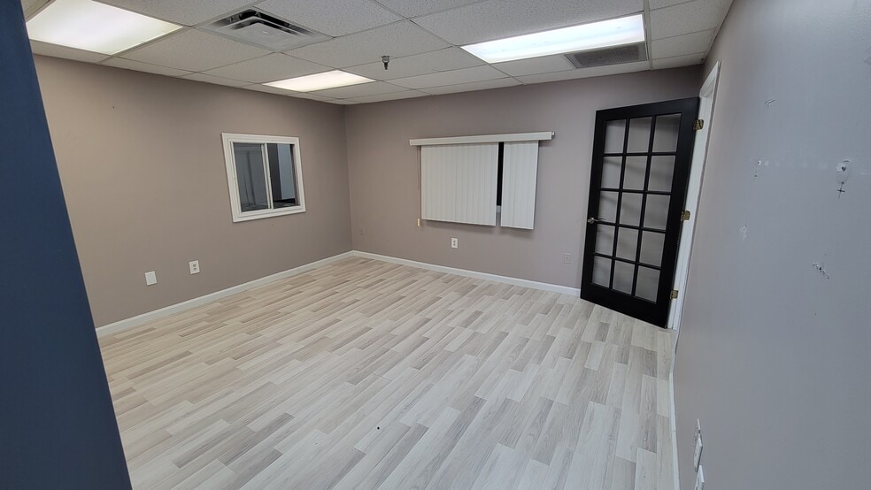 More Photos Of 10207-10235 General Dr, Orlando Warehouse For Lease
