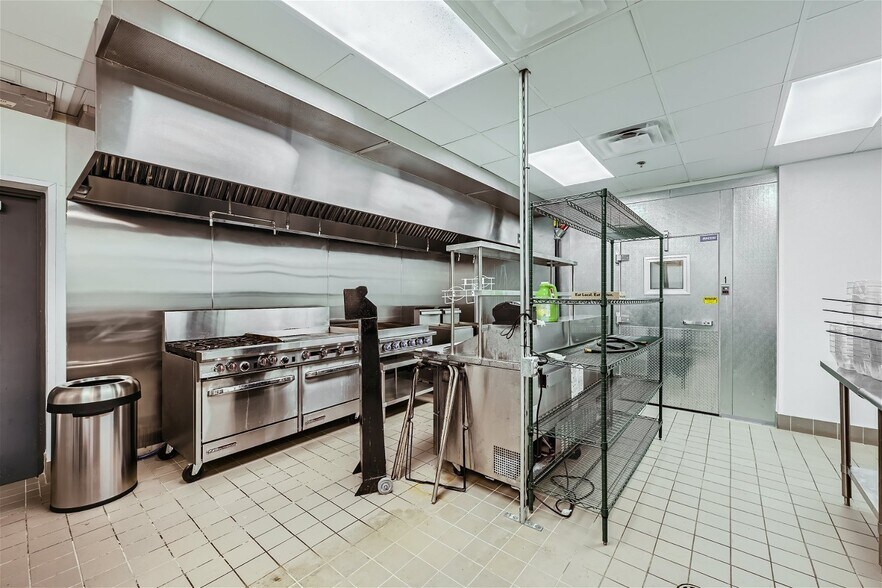 More Photos Of 2730 Fondren Rd, Houston General Retail For Sale