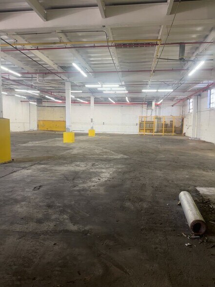 Primary Photo Of 656 Montauk Ave, Brooklyn Warehouse For Lease