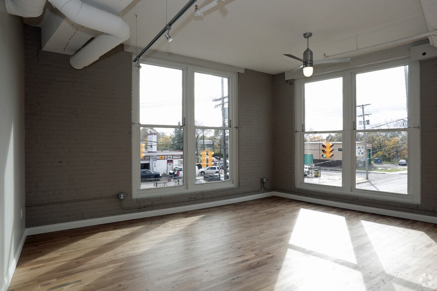 More Photos Of 2658 Scranton Rd, Cleveland Apartments For Lease