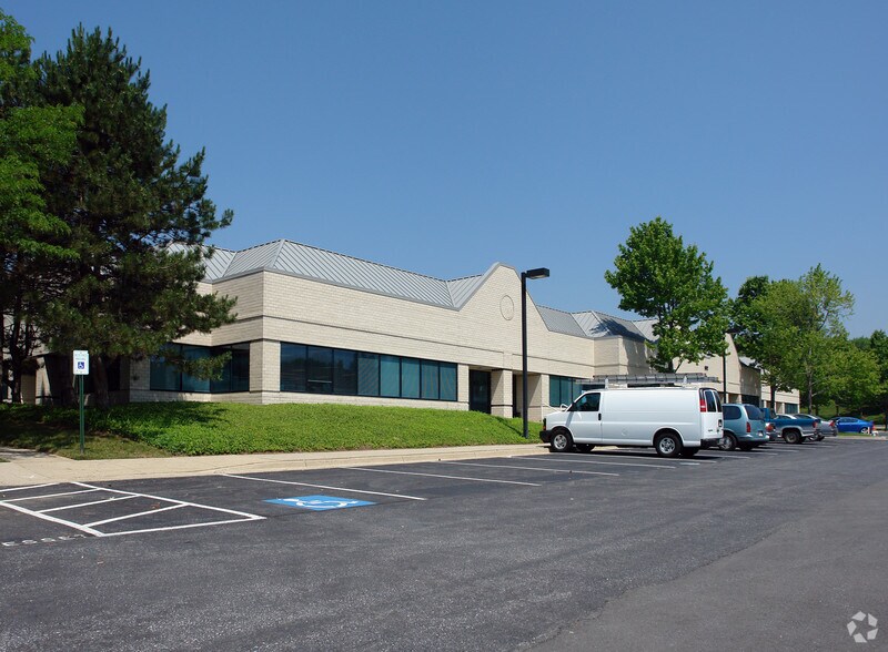 More Photos Of 902 Wind River Ln, Gaithersburg Office For Sale