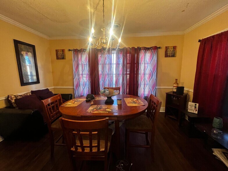 More Photos Of 1217 John St, Greenville Apartments For Sale