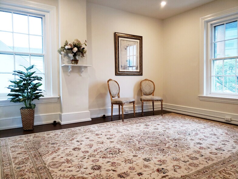 More Photos Of 80 N Main St, Doylestown Office Residential For Sale