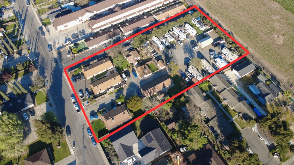 Primary Photo Of 871 Vermont Ave, Turlock Apartments For Sale