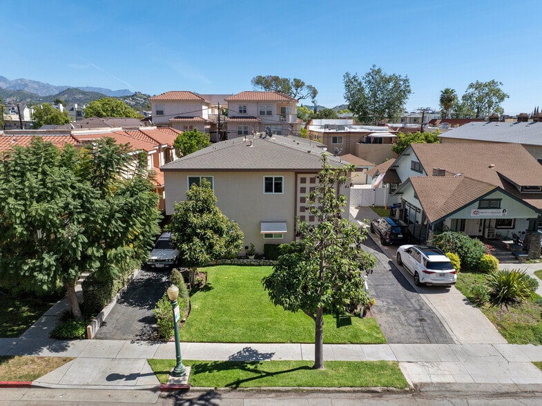 More Photos Of 530 N Maryland Ave, Glendale Apartments For Sale