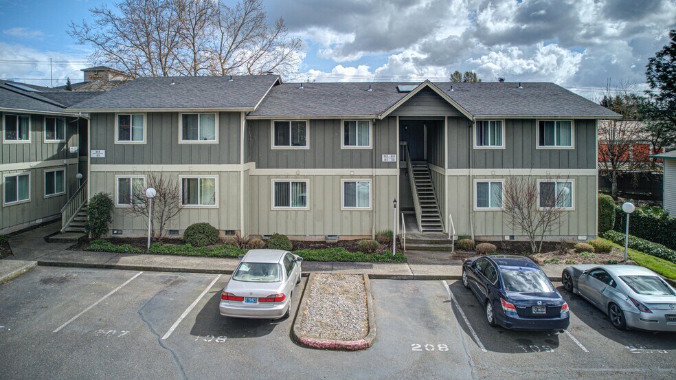 More Photos Of 2628 NE Red Sunset Dr, Gresham Apartments For Sale