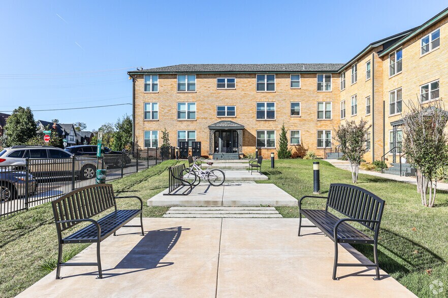 More Photos Of 701 Culbertson Dr, Oklahoma City Apartments For Sale