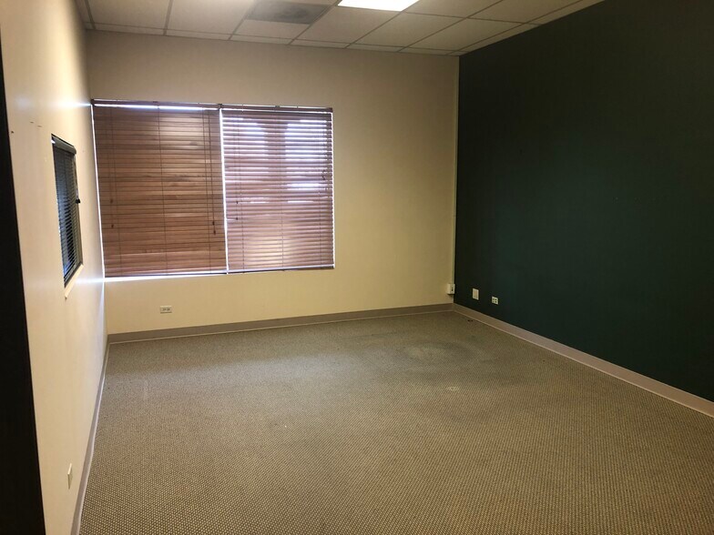 More Photos Of 2760-2790 S Wadsworth Blvd, Lakewood Freestanding For Lease