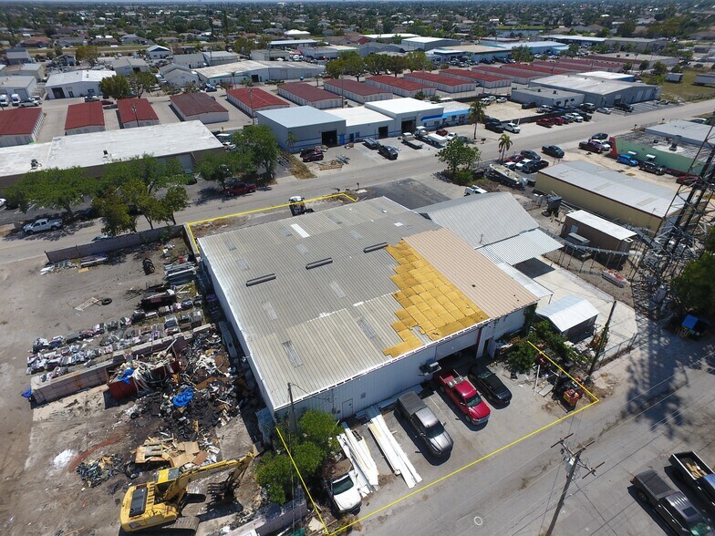 More Photos Of 1016 SE 12th Ave, Cape Coral Warehouse For Sale