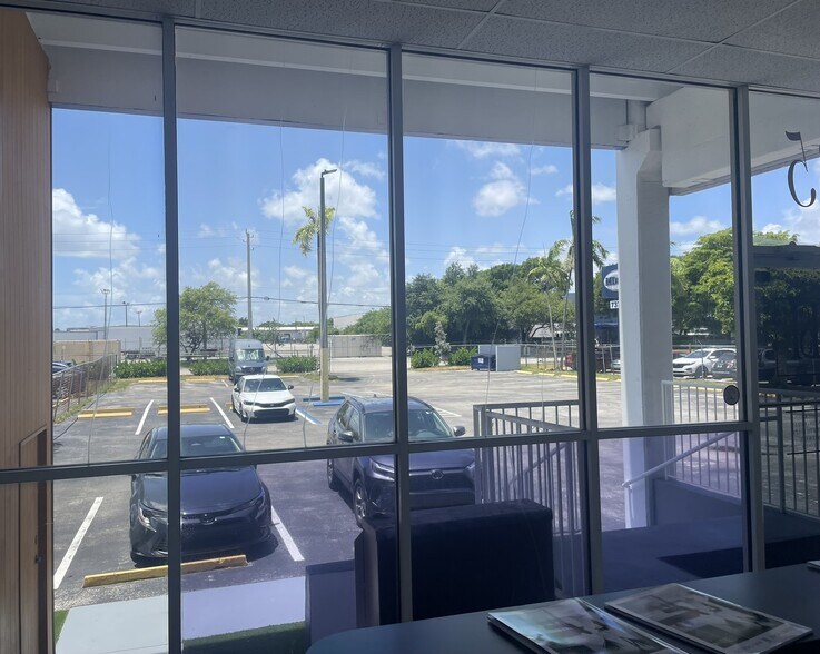 More Photos Of 7315-7335 NW 31st St, Miami Warehouse For Lease