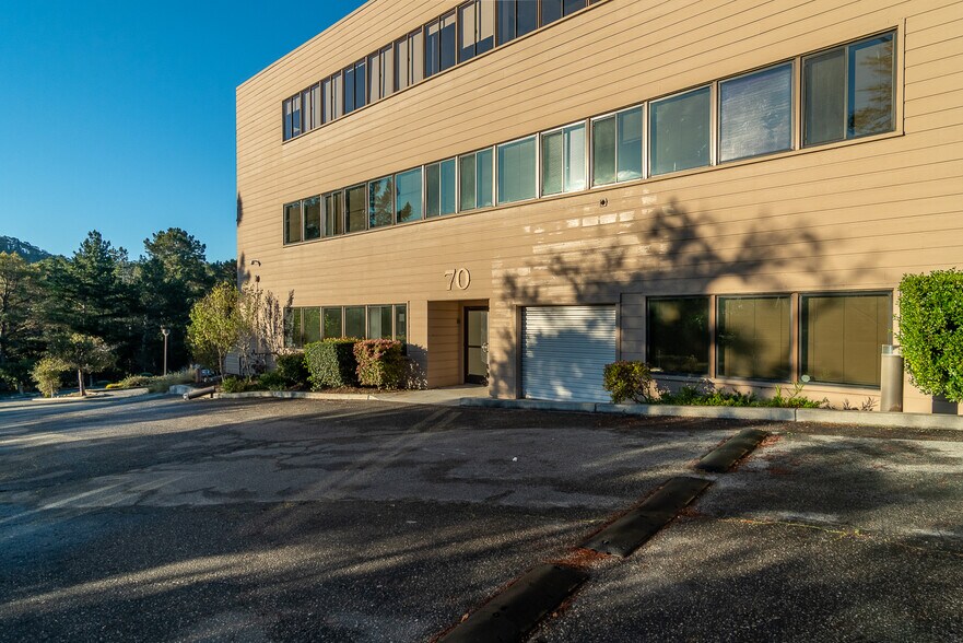 More Photos Of 70 Garden Ct, Monterey Medical For Lease