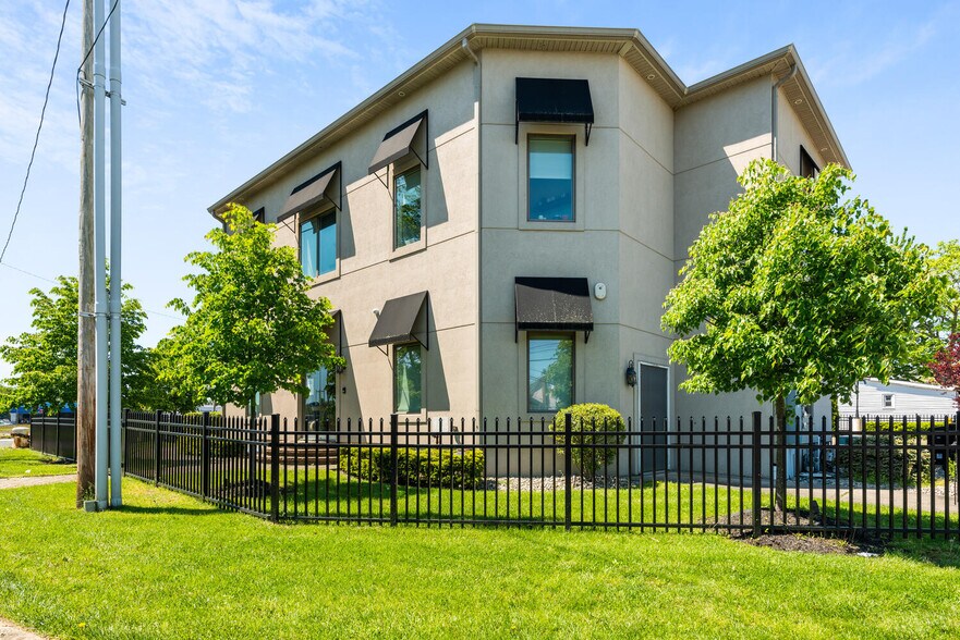 More Photos Of 322 Beers St, Keyport Office For Lease