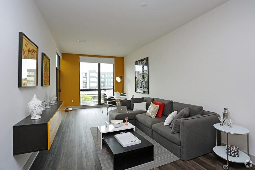 More Photos Of 2310 N Oakland Ave, Milwaukee Apartments For Lease