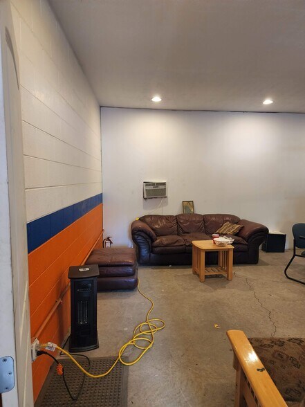 More Photos Of 2575 S High St, Columbus Auto Repair For Sale