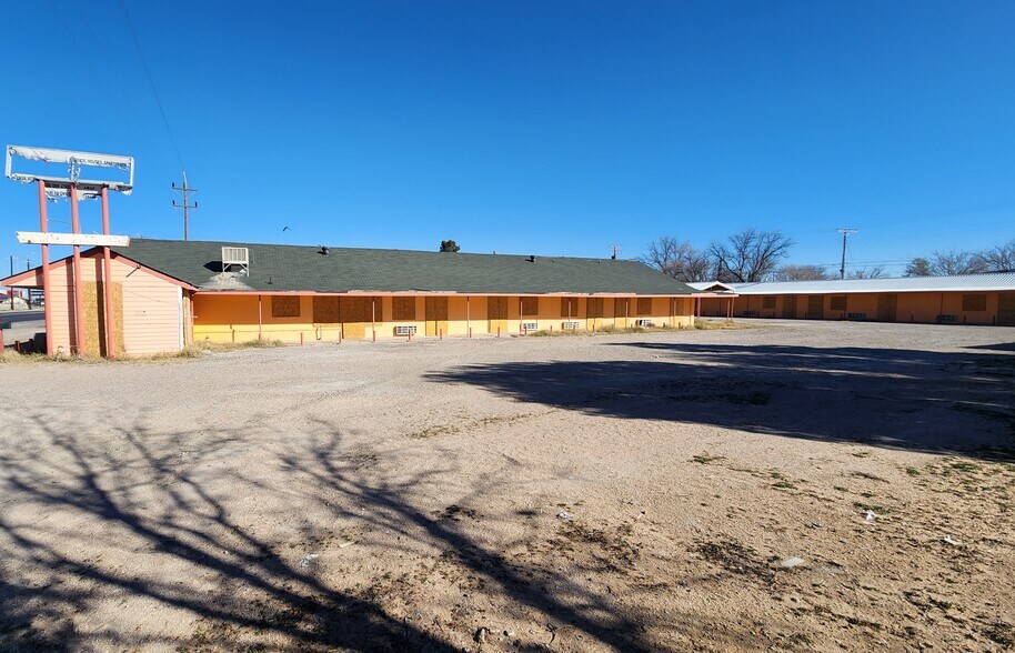 More Photos Of 239 TX-302, Kermit Hotel For Sale
