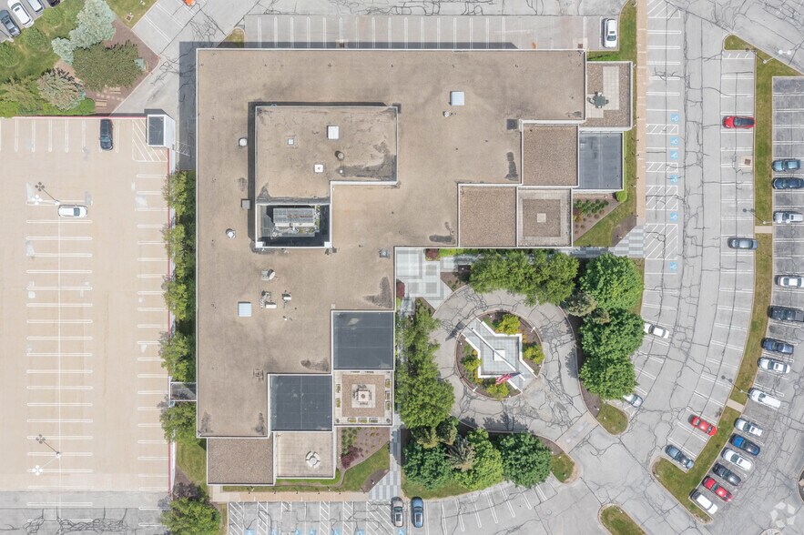 More Photos Of 3401 Enterprise Pky, Beachwood Office For Lease