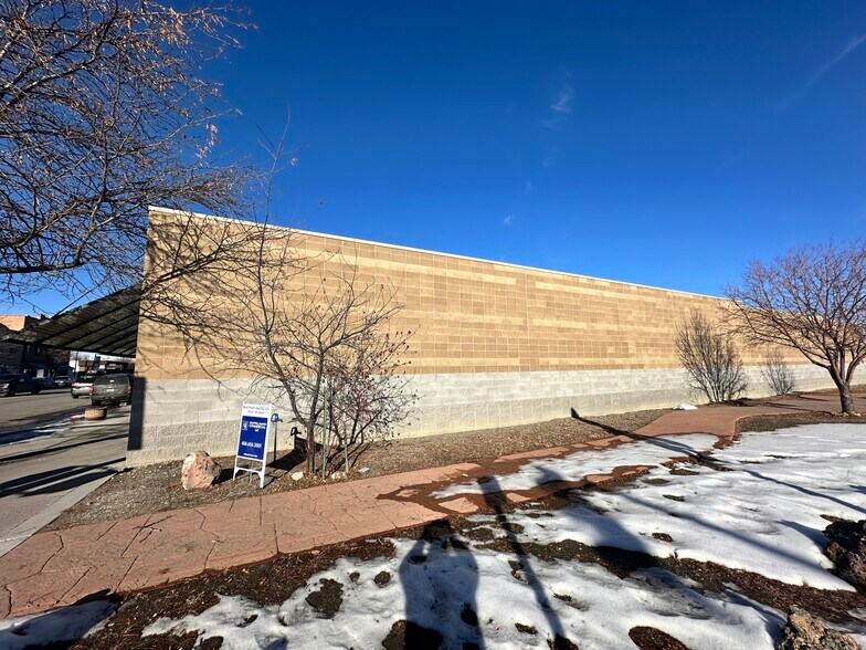 More Photos Of 303 N Center Ave, Hardin General Retail For Sale