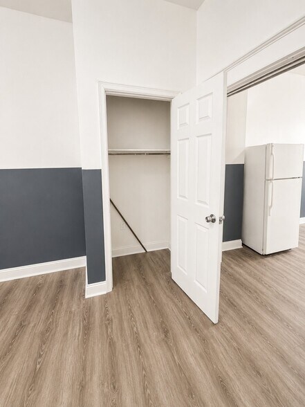 More Photos Of 7020 Woodland Ave, Philadelphia Apartments For Sale