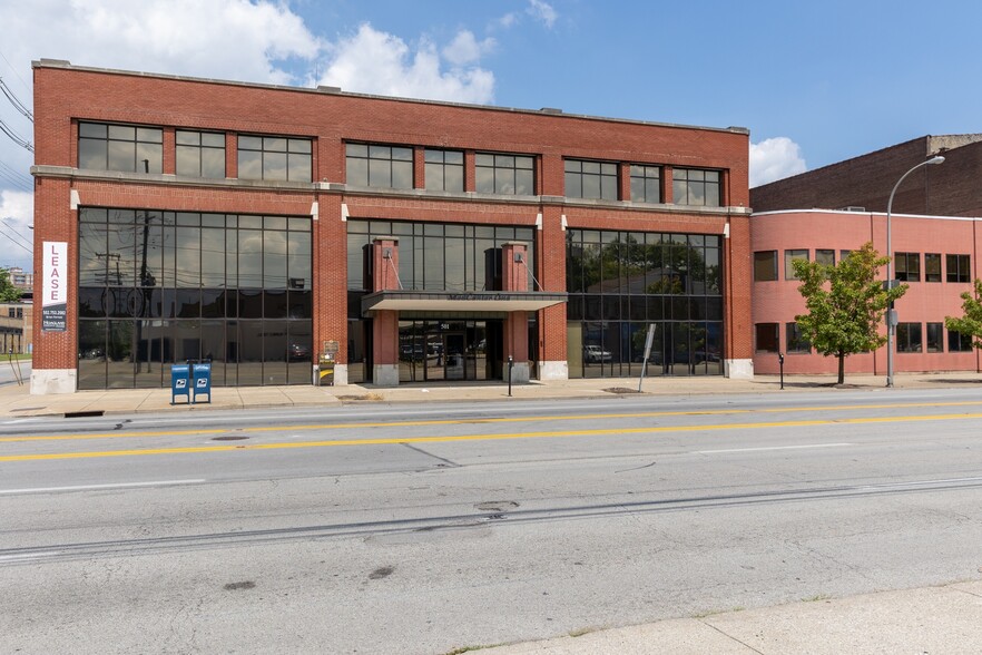 Primary Photo Of 501-505 E Broadway, Louisville Medical For Lease