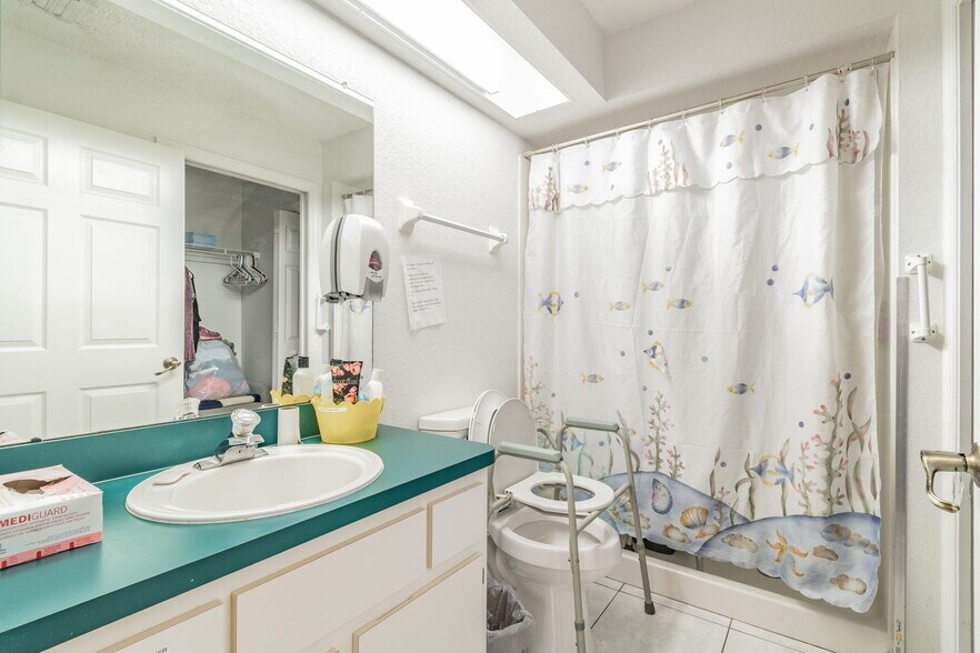 More Photos Of 4407 Millwood Rd, Spring Hill Assisted Living For Sale