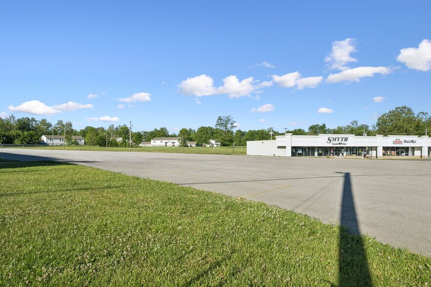 More Photos Of 675 W Plane St, Bethel Freestanding For Sale