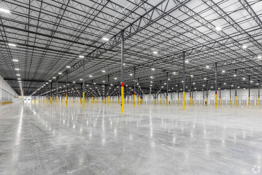 More Photos Of 10835 Hazelbrand Rd, Covington Distribution For Lease