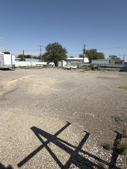More Photos Of 401-507 Stoddard St, Odessa Warehouse For Sale