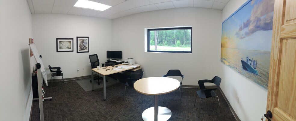 More Photos Of 4300 Mackinnon Industrial Pky, Mobile Distribution For Lease