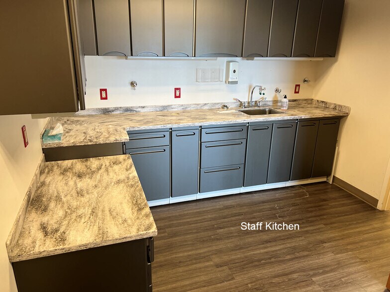 More Photos Of 3308 Tulane Ave, New Orleans Medical For Lease