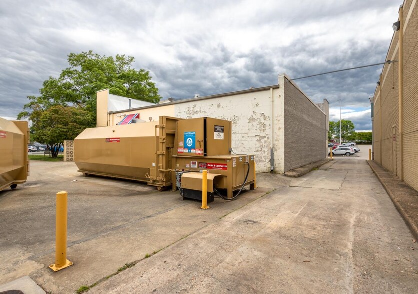 More Photos Of 11500 Midlothian Tpke, Richmond General Retail For Lease