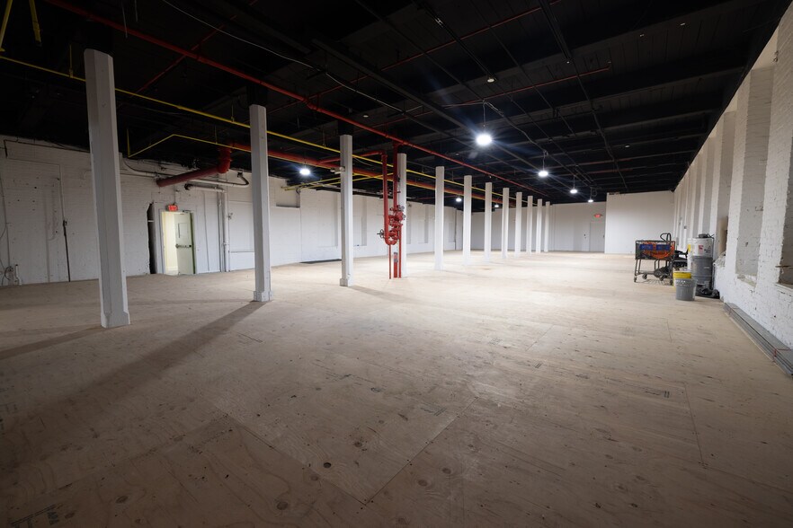 More Photos Of 185 6th Ave, Paterson Light Manufacturing For Lease