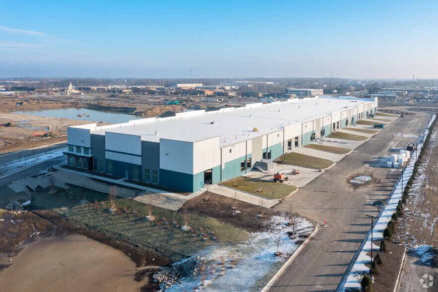 More Photos Of 10100 Assembly Park Dr, Wixom Distribution For Lease