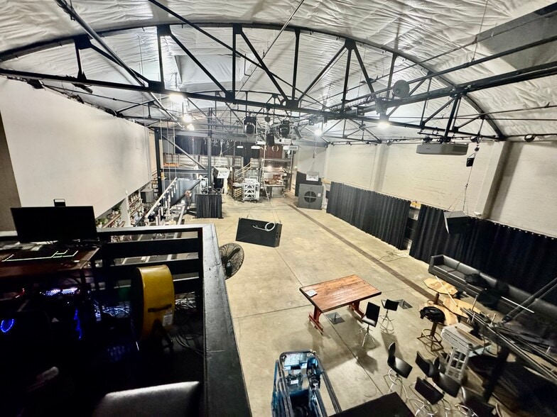 More Photos Of 1425 Folsom St, San Francisco Bar For Sale