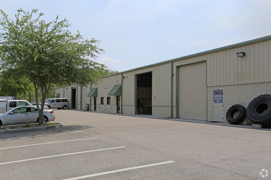 More Photos Of 2552-2558 Merchant Ave, Odessa Warehouse For Lease