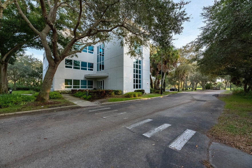 More Photos Of 1735 W Hibiscus Blvd, Melbourne Medical For Lease