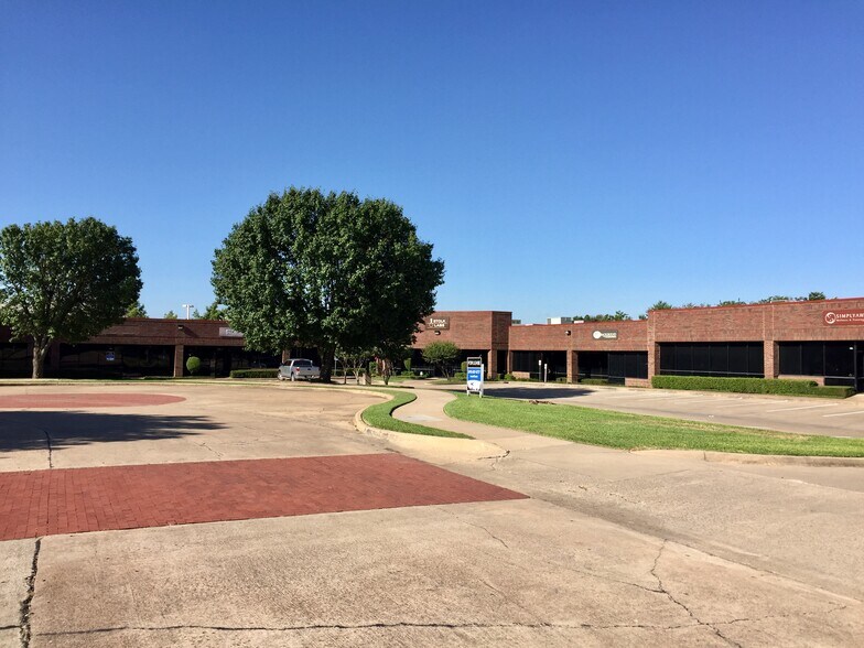 More Photos Of 1701-1801 Analog Dr, Richardson Office For Lease