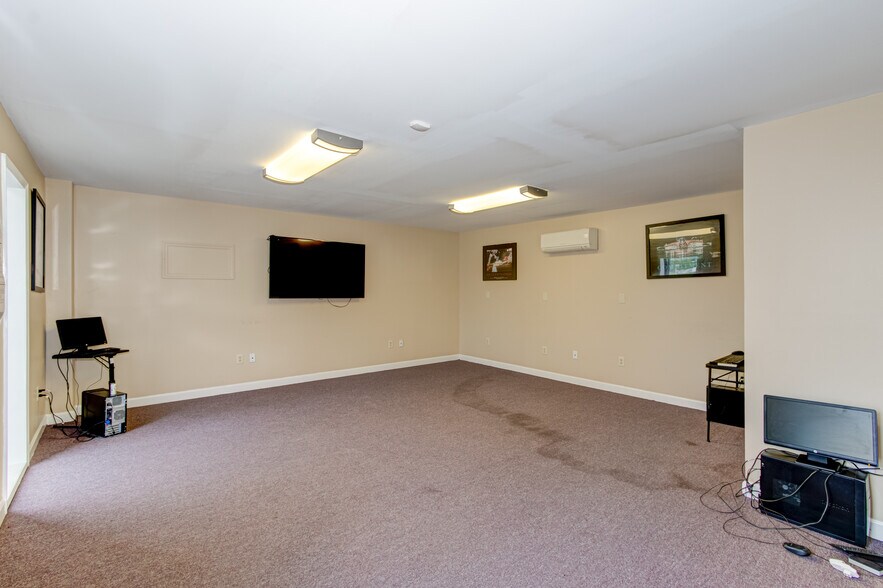 More Photos Of 1242 Nowell Dr, Augusta Warehouse For Sale