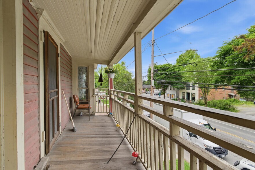 More Photos Of 198 N Main St, Salem Storefront Retail Residential For Sale