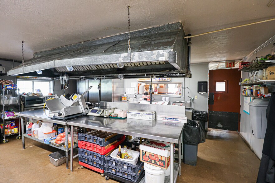 More Photos Of 15649 US-68, Benton Restaurant For Sale