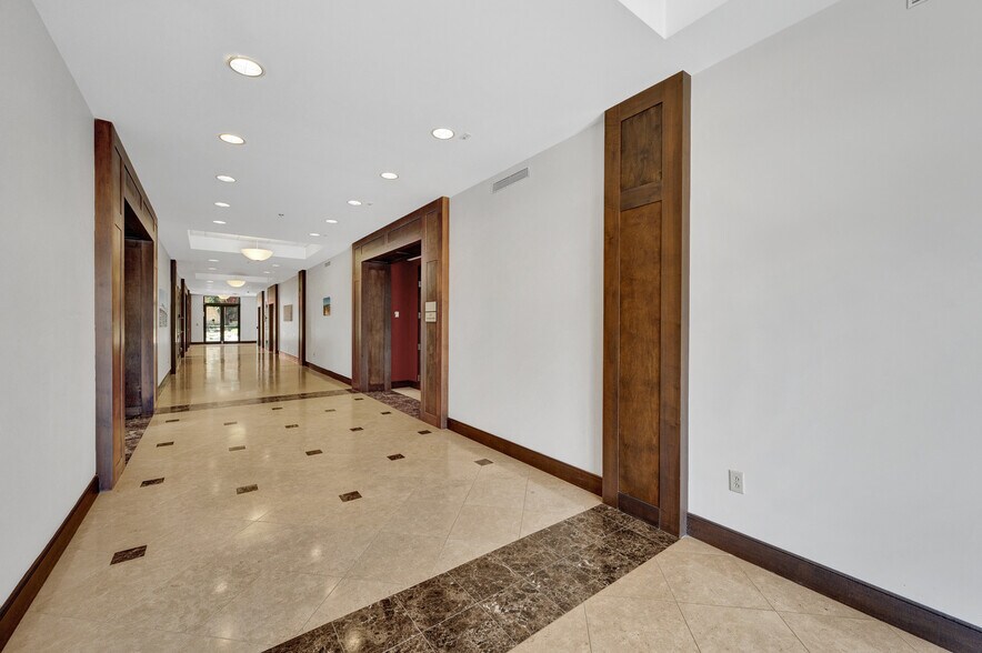 More Photos Of 4969 Centre Pointe Dr, North Charleston Office For Lease