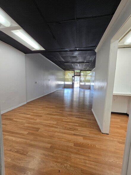 More Photos Of 2327 E 1st St, Los Angeles Storefront For Lease