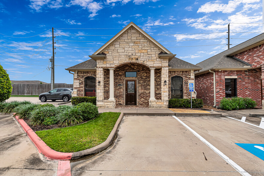 Primary Photo Of 24668 Kingsland Blvd, Katy Medical For Lease