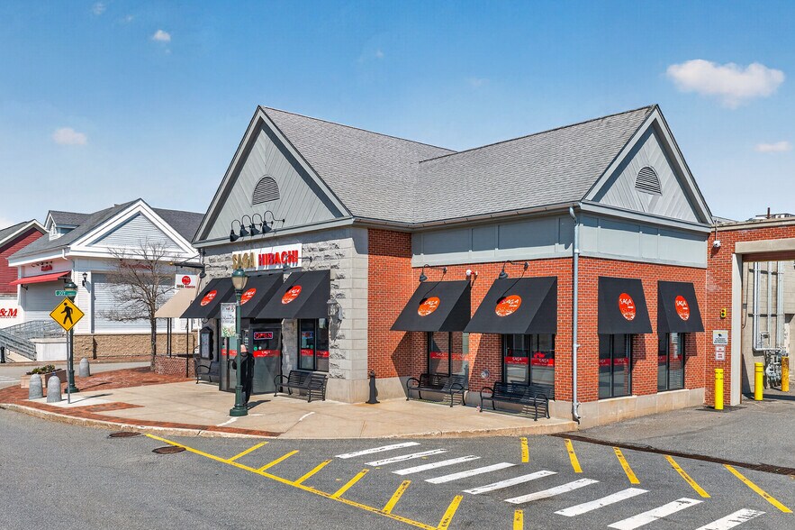 More Photos Of 650 Falmouth Rd, Mashpee Unknown For Lease