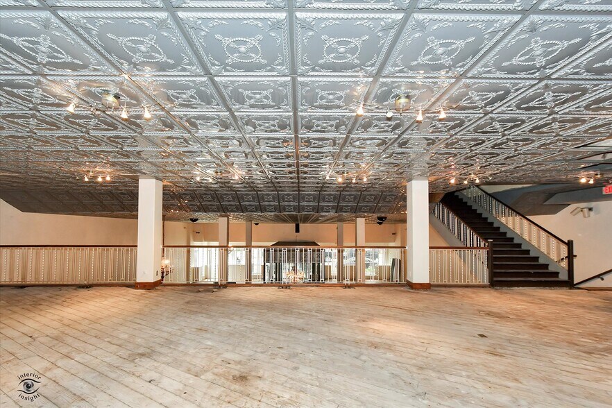 More Photos Of 800 La Salle St, Ottawa Office For Sale