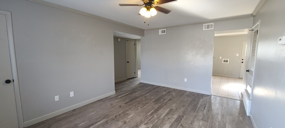 More Photos Of 1906 W Matthews Ave, Jonesboro Apartments For Sale